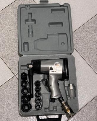 Avvitatore ad impulso pneumatico