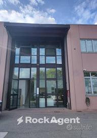 COMPLESSO DIREZIONALE A BOLOGNA - VIA ANTONIO CANO