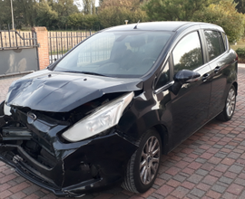 Ford B.max incidentata
