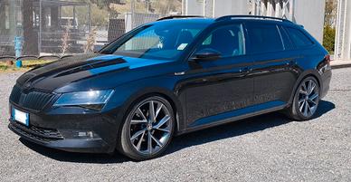 Skoda Superb Sportline 4x4 Tdi Canton