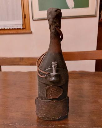 Bottiglia di Barolo Cantine Riserva Villadoria '67