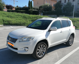 Toyota rav 4 2.2 D-Cat 150 cv