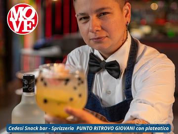 Snack bar moderno e completamente rinnovato