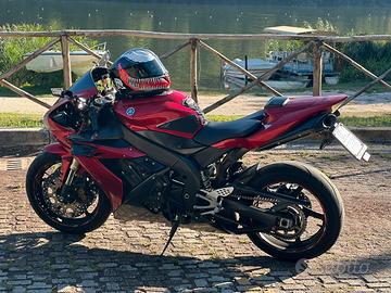 Yamaha yzf R1