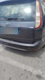 Ford focus station wagon 1.6  2009