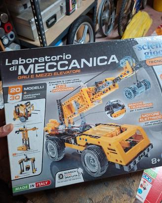 Clementoni (Laboratorio di meccanica) nuovo mai ap