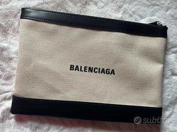 Balenciaga maxy pochette