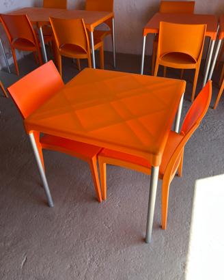 Tavoli e sedie