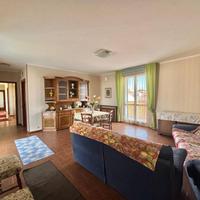 MORTARA VIC.: QUADRILOCALE CON AUTORIMESSA DOPPIA