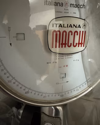 Bilancia italiana macchi