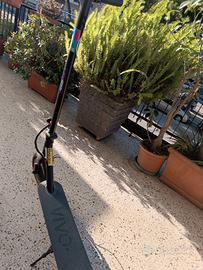 Monopattino elettrico VIVO VMS2MAX zona Bari