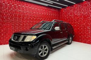 Nissan Navara 2.5 dCi 190CV 4 porte Double Cab LE 