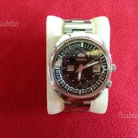 Orient world diver