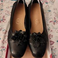 Scarpe Decollete Forate Numero 41