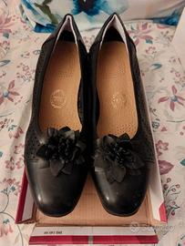 Scarpe Decollete Forate Numero 41