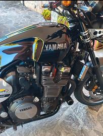 YAMAHA XJR 1300 