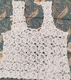 top fatto all'uncinetto 