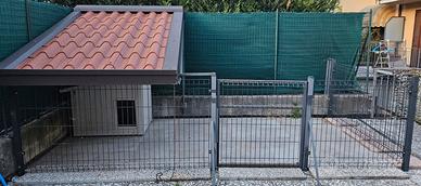 Recinto tettoia cane cancelletto