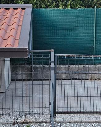Recinto tettoia cane cancelletto