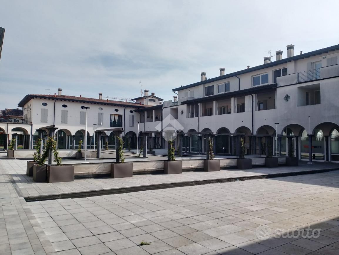 NEGOZIO A AZZANO MELLA - Vista 4