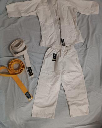 judogi 120/140 per bambini con due cinture 