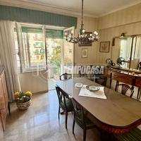 Appartamento a Napoli Via Giulio Cesare 3 locali