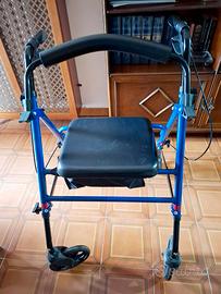 Deambulatore  pieghevole a 4 ruote come NUOVO