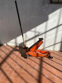 Cric a carrello