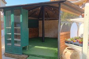Gazebo Esagonale in Legno e Ferro