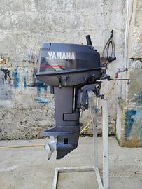 Fuoribordo Yamaha 25 CV gambo corto