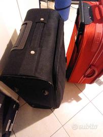 Tre valige per viaggi, comode e in buono stato