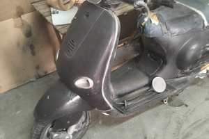 Vespa ET2 50 cc. Uso ricambi intera non a pezzi
