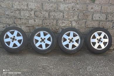 Pneumatici + cerchi in lega originali Lupo 1.4 Tdi