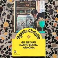 Libro Agatha Christie “Gli elefanti hanno buona…”