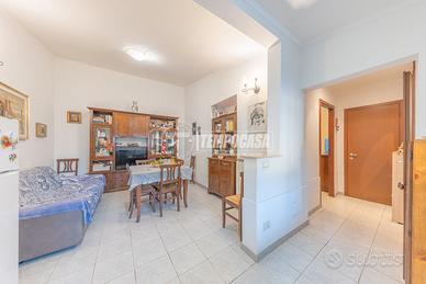 BILOCALE SEMI INDIPENDENTE IN VIA DEGLI ARVALI!