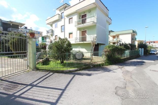 4 LOCALI A AGROPOLI