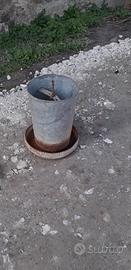 mangiatoia per galline uccelli e roditori