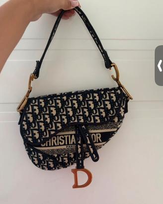 Dior monogam