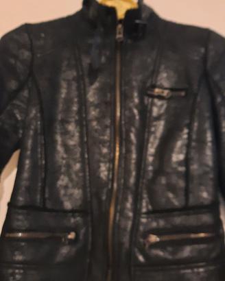 giubbino in ecopelle nero stile rock
