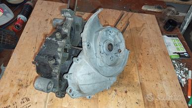 Coppia Carter motore Vespa 125 Primavera anni 70