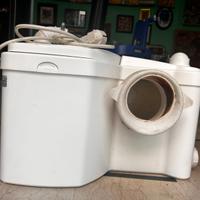 Elettrodomestic trituratore per WC