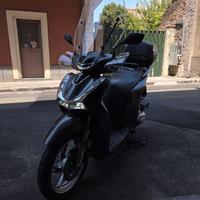 Scooter Sh 125 fiammante grigio scuro metallizzato