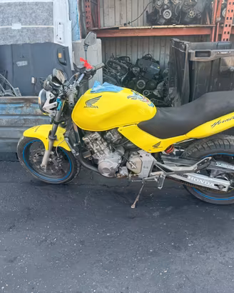 honda hornet  600