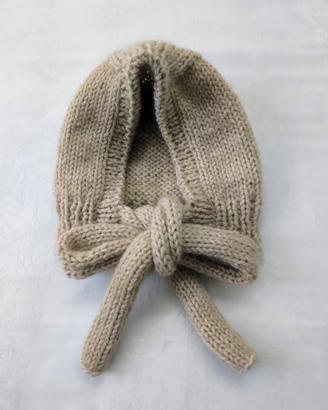 Balabonnet beige fatto a mano 