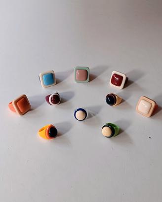 Anelli unisex in resina colorata 