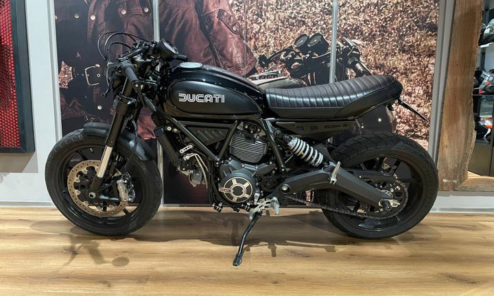 Ducati Scrambler 800 Full Throttle - Solo 7.061 km