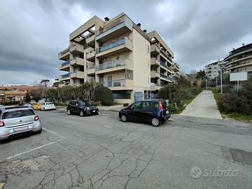 Rif.16 Albano Laziale Trilocale con terrazzo e box