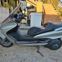 Yamaha Majesty 250 anno 2000