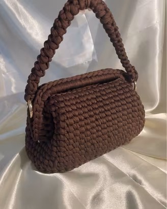 Clutch bag marrone con tracolla