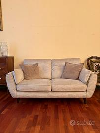 Divani due posti beige